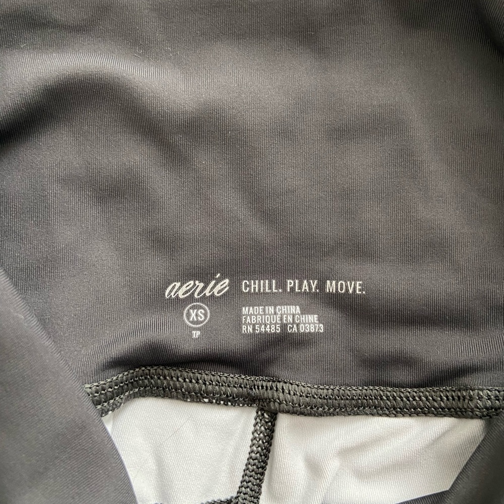 Aerie Grey Mesh Leggings - Picture 6 of 9